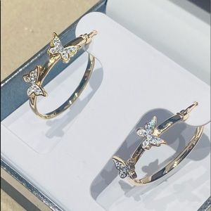 - 18K Gold Butterfly Hoop Earrings